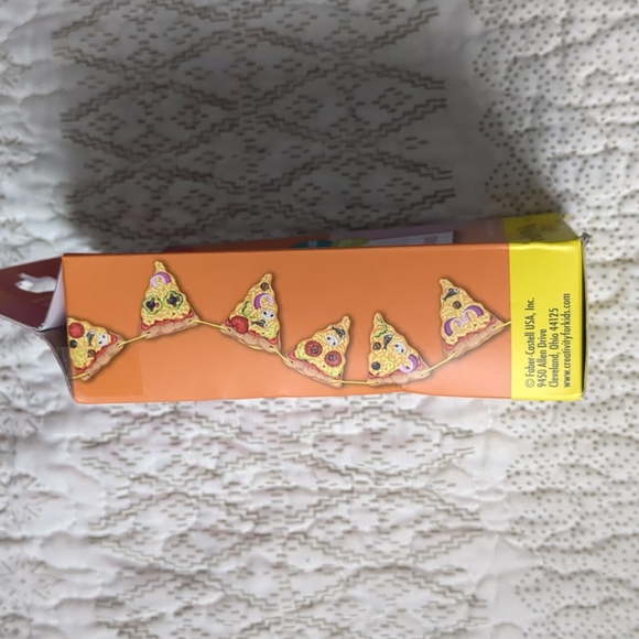 2/$15 Mini Pizza Garland DIY Kit - Picture 2 of 3